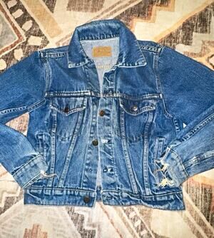 80s Plain Pockets Denim Jacket Distressed Medium Wash youth L or women’s XS